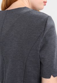 Vero Moda Sukienka z dżerseju