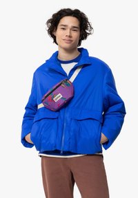 Eastpak SPRINGER - Ledvinka - juke box