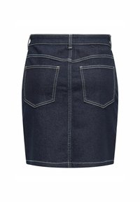 Dżinsowa spódnica w ciemnoniebieskim kolorze, o dopasowanym kroju, z dwiema tylnymi kieszeniami i kontrastującym żółtym przeszyciem. Doły spódnicy są proste i lekko powyżej kolan.