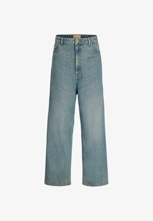 Jean large taille haute bleu clair avec fermeture à boutons sur le devant, passants pour ceinture et design classique à cinq poches.