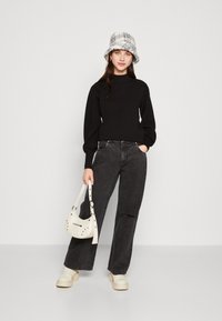 YAS YASFONNY PULLOVER - Džemperis - black