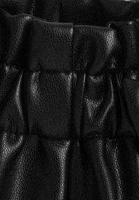 Chicco Shorts - black