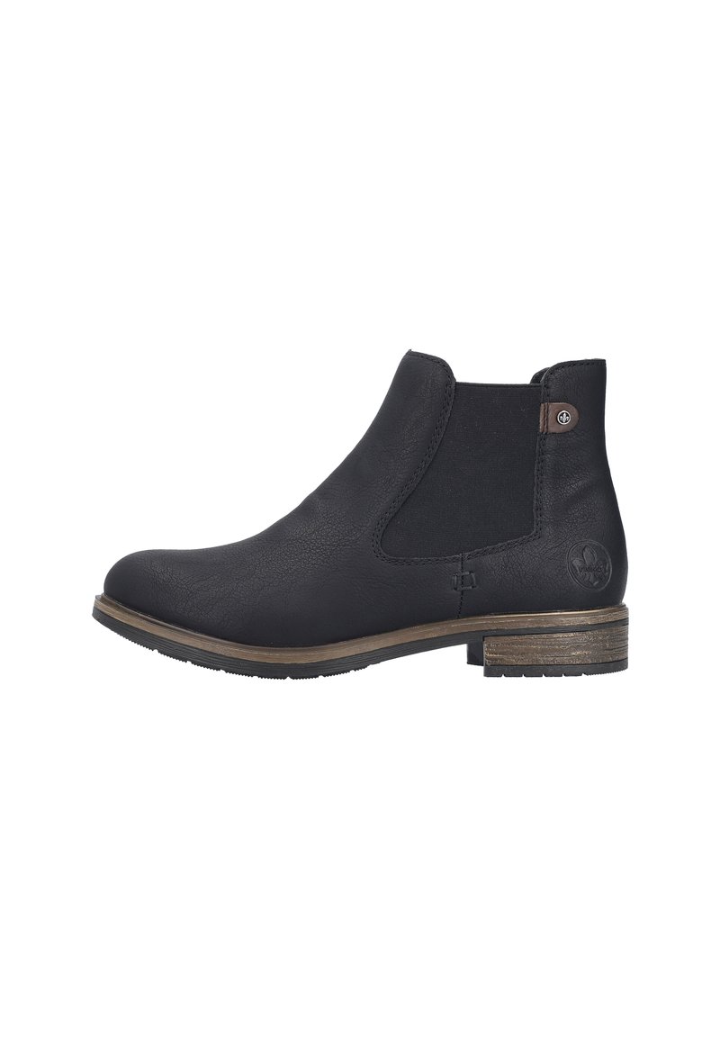 Bottines noires en matériau synthétique texturé avec un côté élastique, semelle plate et un petit logo sur le côté extérieur.