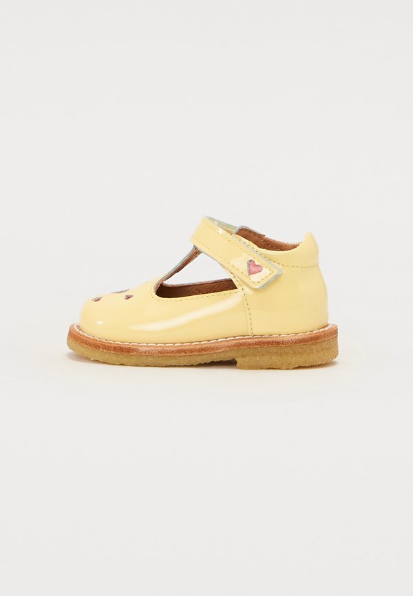 TRINE KJÆR X BISGAARD CLARA – Riemensandalette