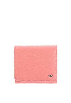 Portafoglio compatto in pelle rosa con angoli arrotondati e piccolo emblema argentato nell'angolo in basso a destra su sfondo bianco.