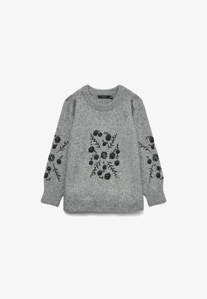 Szary dziany sweter z czarnym haftem florystycznym z przodu i na rękawach, z okrągłym dekoltem oraz prążkowanymi mankietami i dołem.