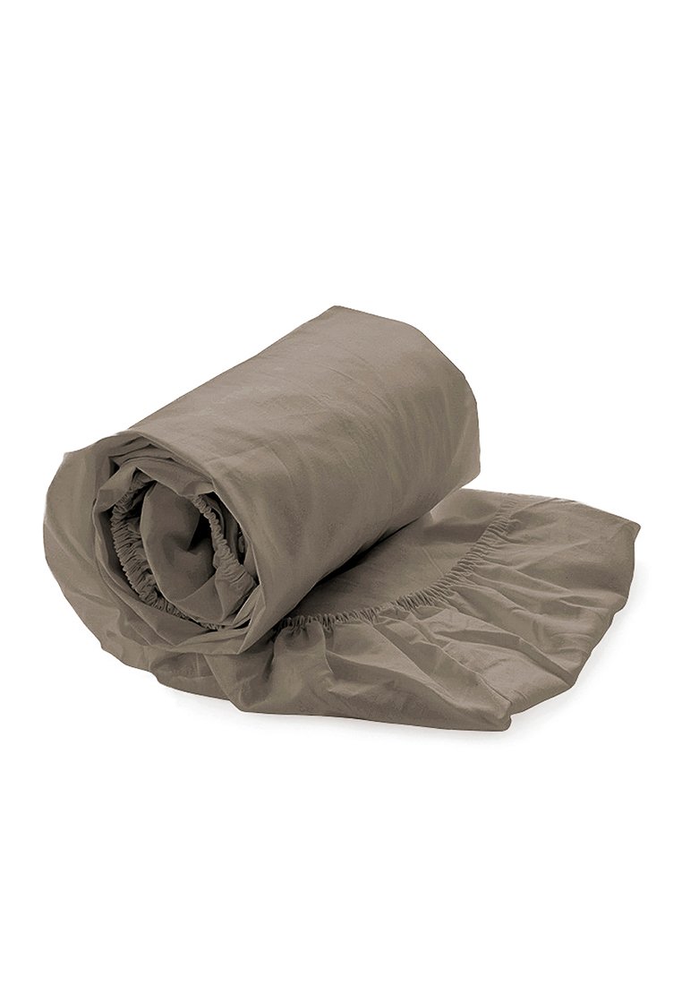 Türkises Spannbetttuch aus weichem Stoff, aufgerollt und mit gerafften Kanten. Die Farbe ist neutral mit einem leichten Glanz und glatter Textur.