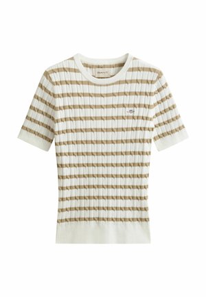 Haut en tricot à manches courtes blanc avec des rayures horizontales beige et un motif torsadé texturé, doté d'un col rond et d'un petit logo sur la poitrine.