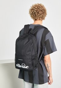 ARIZA UNISEX - Malý batoh  - black