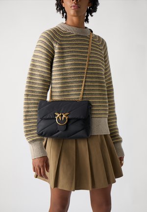 LOVE PUFF CLASSIC - Cross body bag - nero