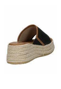 Sandalo con zeppa in espadrilles nere, dotato di suola in juta intrecciata, dettagli in pelle e un design con cinturino largo per comfort e supporto.