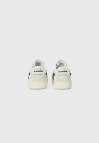 Diadora KICK - Trainers - white