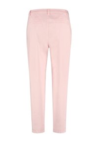 Rosa maßgeschneiderte Hose mit schlankem Schnitt, ausgestattet mit einer Rückentaschendesign und glatter Textur. Der Stoff wirkt leicht und langlebig.