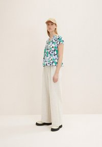 TOM TAILOR Bluse - green flower design