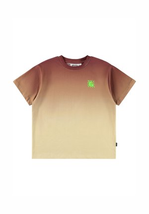 T-shirt à manches courtes ombré marron avec un graphisme de soleil en spirale verte sur le côté gauche de la poitrine, col rond, et tissu en coton doux.