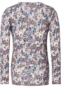 Camisola de mangas longas em tecido leve e suave, com um padrão floral em azuis, castanhos e brancos, apresentando um decote arredondado e um design ajustado.