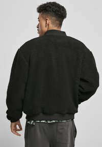 Urban Classics BOXY - Bomberjacke - black