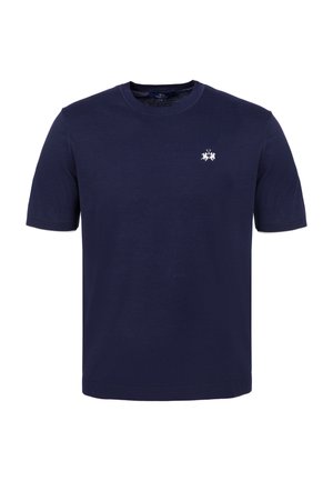 Marineblaues T-Shirt mit kurzen Ärmeln und Rundhalsausschnitt mit einem kleinen weißen gestickten Emblem auf der linken Brust.