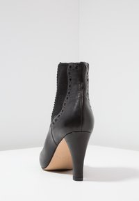 Clarks Ankle boot