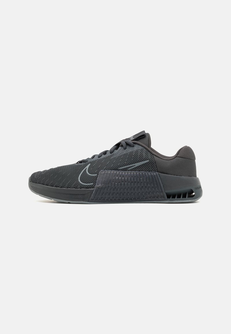 Nike Performance - METCON 9 - Treeningjalatsid - dark smoke grey/smoke grey/monarch, Suurenda