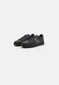 EA7 Emporio Armani CLASSIC UNISEX - Sneakers basse - triple black/silver