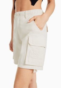 Bershka Shorts - white
