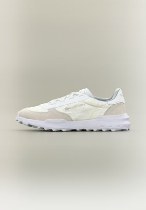 Lacoste ELITE ACTV EVO 225 - Športni copati - white/light grey