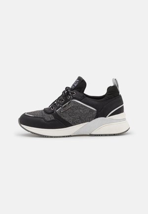 Mustang Trainers - schwarz
