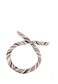Foulard in seta con un design circolare caratterizzato da strisce diagonali in beige, crema e blu navy, accentuato da pois. Legato al centro.