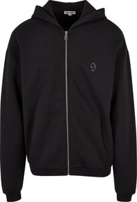 Felpa nera con zip realizzata in misto cotone. Presenta una chiusura anteriore con zip, due tasche frontali e un cappuccio con coulisse. Piccolo logo davanti.