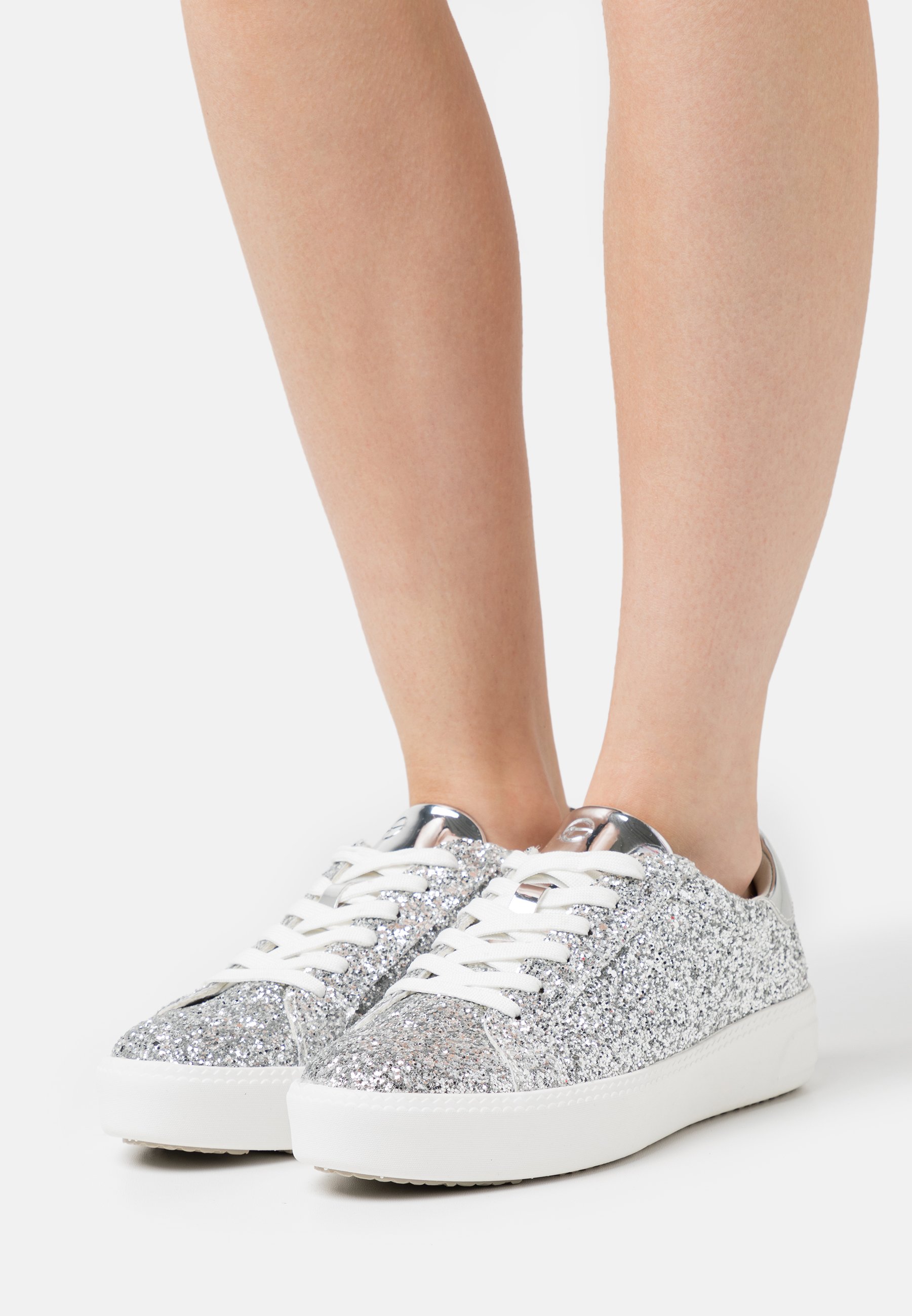 Tamaris Valla Sneaker Dames Grijs/Zilver - Schoenen.nl