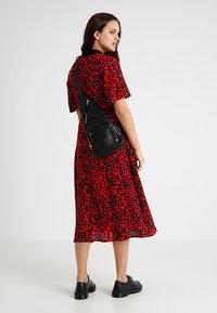 DEPECHE FASHION FAVOURITES - Marsupio - black
