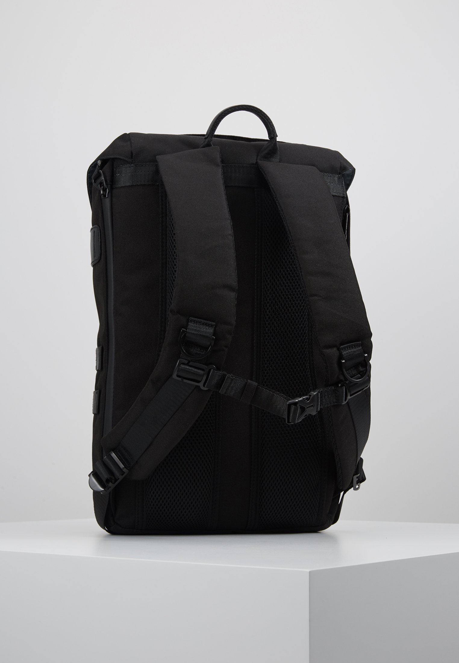 Doughnut COLORADO SMALL Ryggsäck black Zalando.se Doughnut Black Series Colorado Small Ryggsäck 13″ nylon
