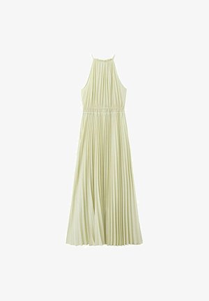 Robe longue plissée vert clair avec encolure halter et taille élastique, silhouette fluide.