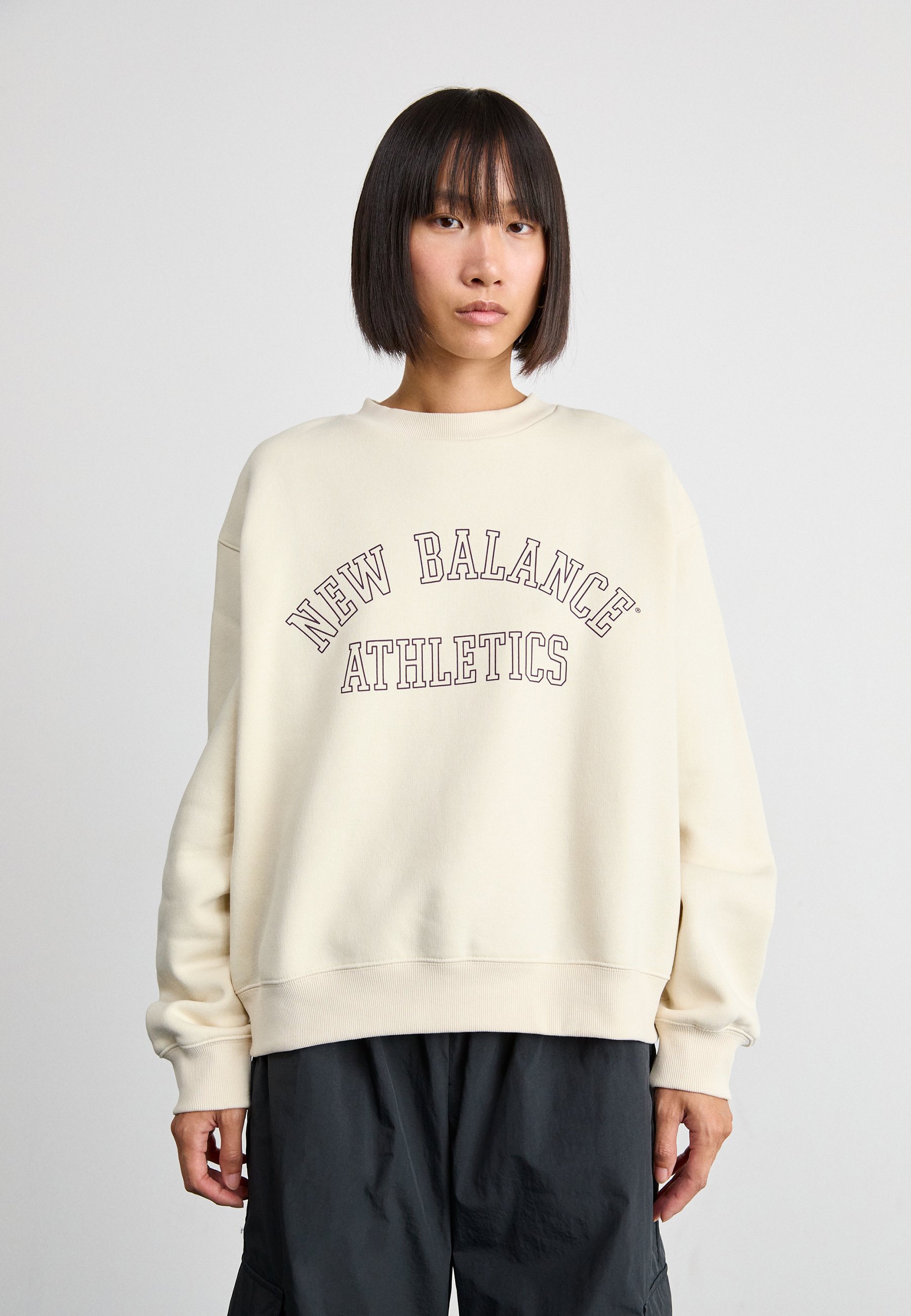 New Balance GRAPHIC CREW - Sweatshirt - beige - Zalando.co.uk