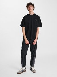 Hummel KICK OFF CLUB - Tričko s potlačou - black