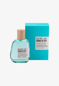 Klar glassflaske med rund form og treskruelokk, merket "REPLAY SOURCE OF LIFE," ledsaget av en teal eske. 100 ml volum.