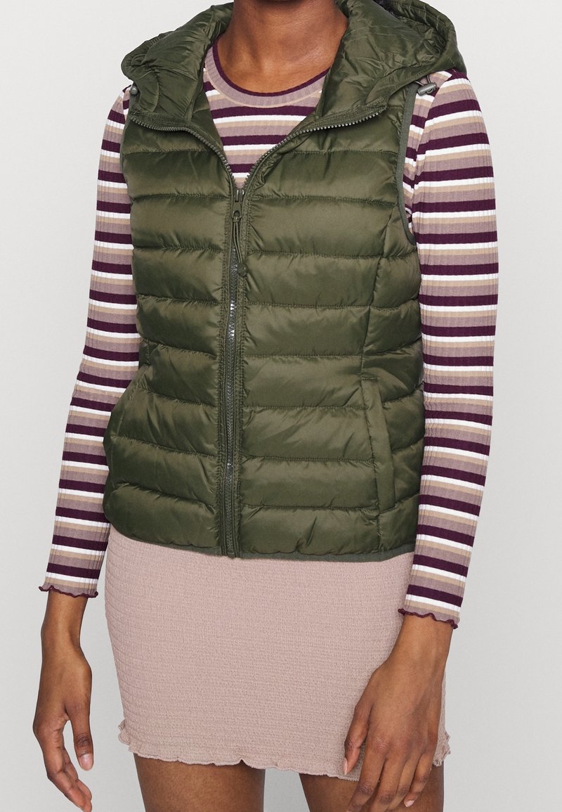 ONLY Petite Väst - dark green