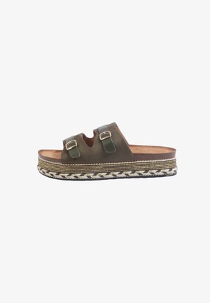 FALBALA, SANDALES MAELINE - Mules - green