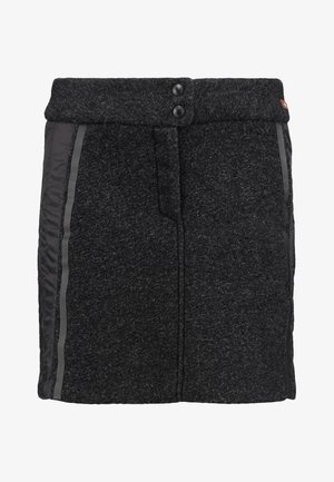 Falda negra con tejido texturizado, dos botones frontales y detalles en paneles laterales en gris con acabado liso. Diseño de longitud media.