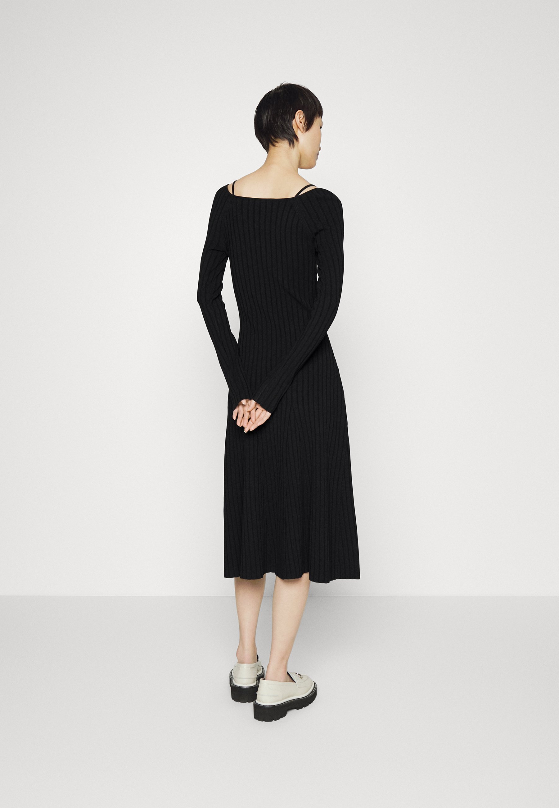 V-NECK DRESS - Jumper dress - black 