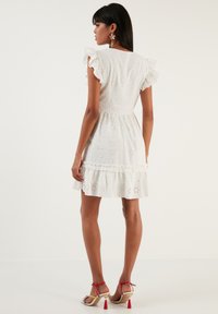 LELA REGULAR FIT - Jurk - ecru
