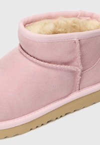UGG CLASSIC ULTRA MINI DAZZLE - Pantofole - ribbon candy