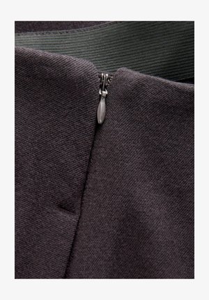 Next WARM HANDLE MIDI - A-linjainen hame - burgundy red