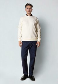 Clean Cut Copenhagen Sweatshirt - ecru