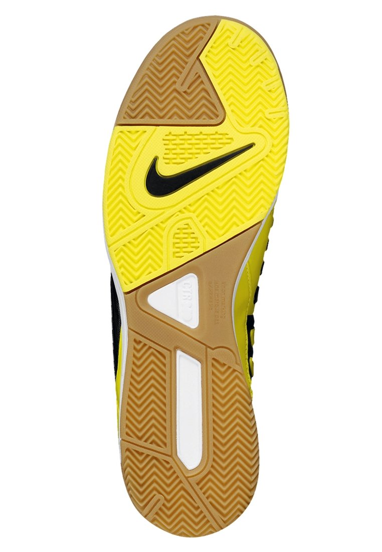 nike ctr360 calcetto