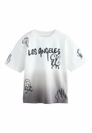 Hvid og grå gradient T-shirt med sort "Los Angeles 92" tekst og dryppende, flamme, kranium og pil grafiktryk.