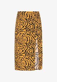 Unselected, mustard black