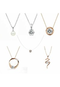 Sei collane con perle e diamanti, con catene in argento e oro rosa, design diversi che includono forme circolari e intrecciate.