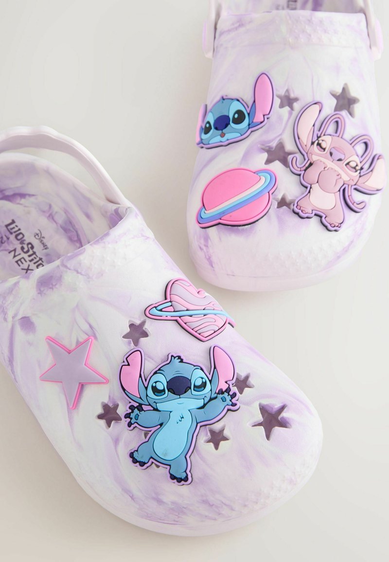 Next REGULAR FIT - LILO & STITCH - Badesandale